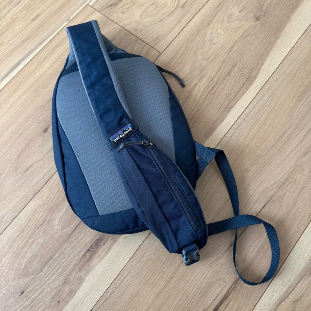 Patagonia Atom Sling 8L Backpack Sling Cross Body Bag Navy Blue Grey Orange Logo